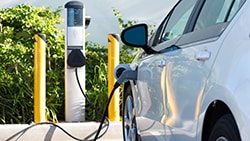 Using EV batteries as a power source can shift peak load, save utilities money, study says