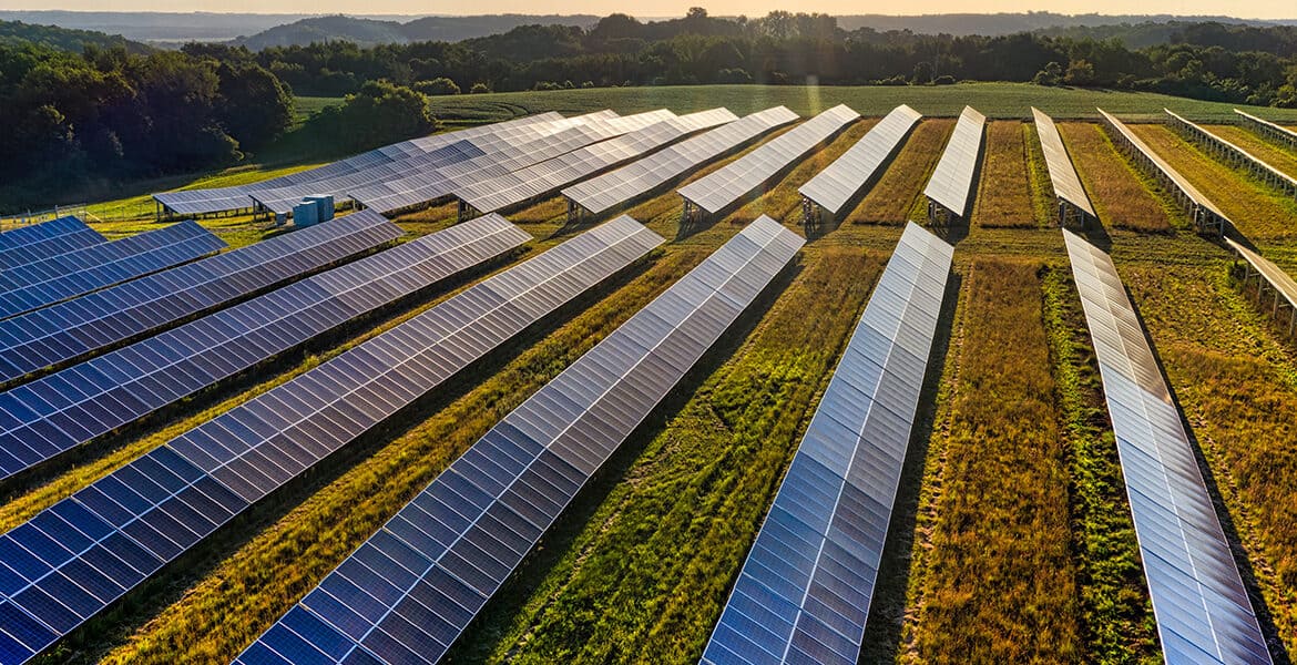 Solar generating capacity to set a record 33 gigawatts of new installations in 2023